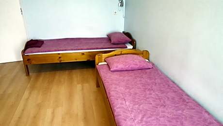 Double/Twin with shared bathroom