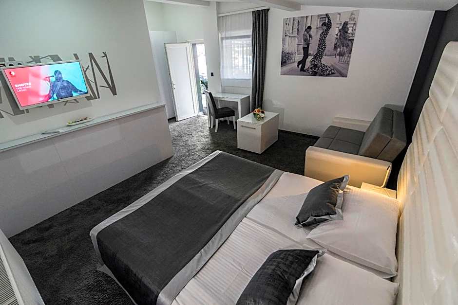 Hotel Cool Zagreb Airport