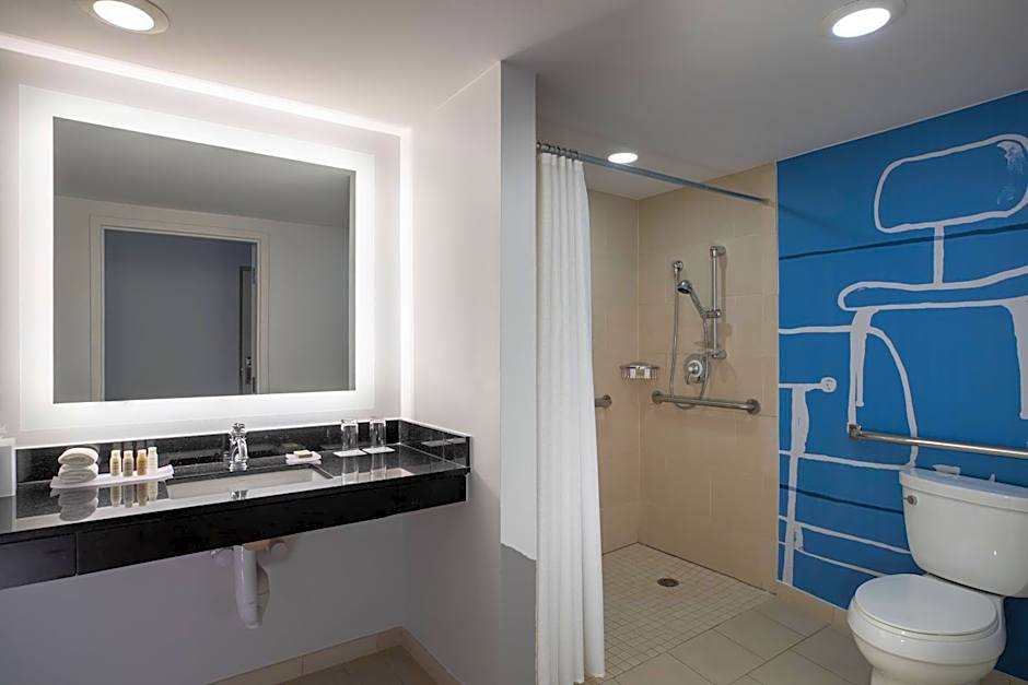 The Baronette Renaissance by Marriott Detroit-Novi Hotel