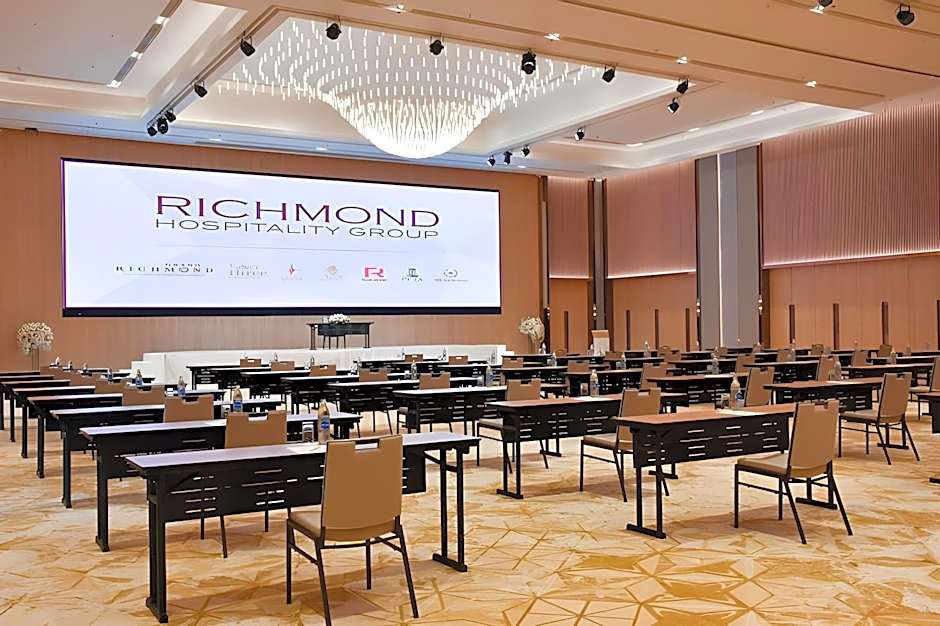Grand Richmond Stylish Convention Hotel