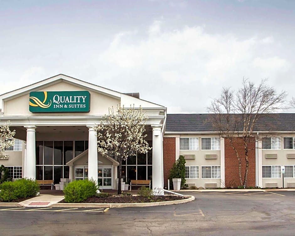 Quality Inn and Suites St Charles -West Chicago