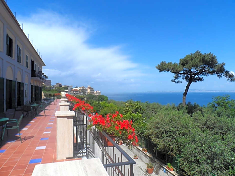 Ancelle Sorrento - Casa d'Accoglienza