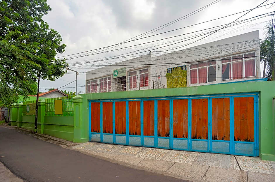 Urbanview My Home Ciracas by RedDoorz