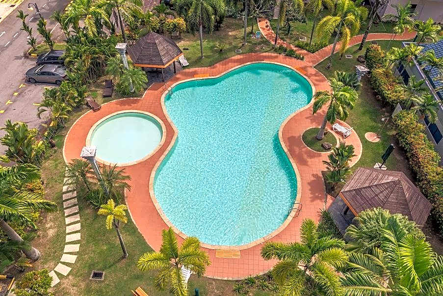 Rimbun Suites & Residences