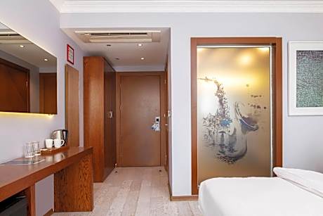 King Room with Balcony