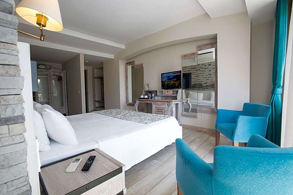 Dedeminn Marina Hotel