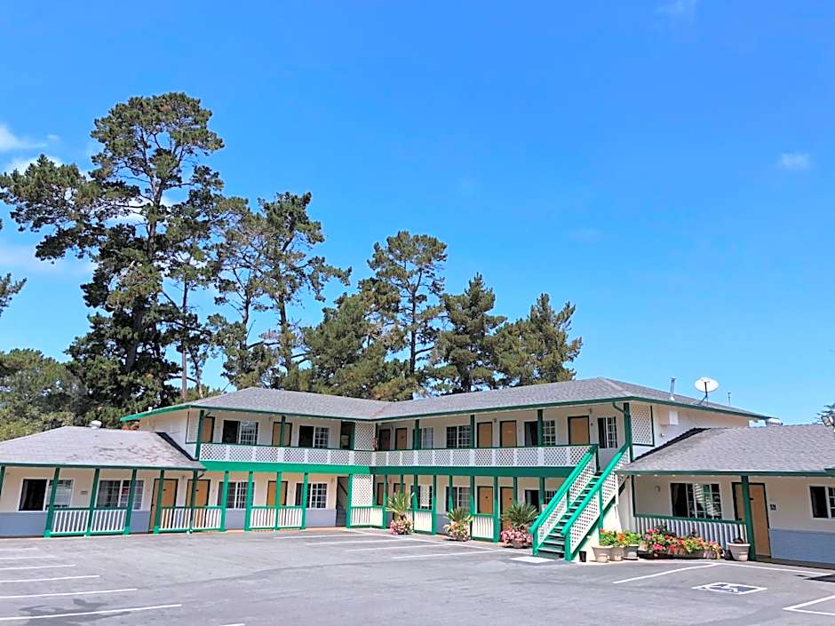 Monterey Pines Inn