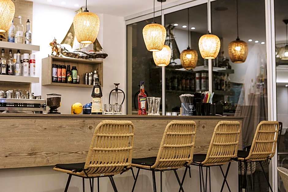 Theo Beach Hotel Apartments