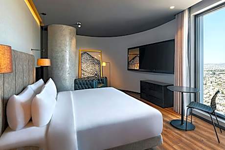 Standard, Guest room, 1 King, City view