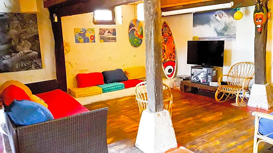 Foto 1 daripada 31 — SURFtoLIVE House