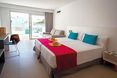 Junior Suite (2 Adults + 1 Child)