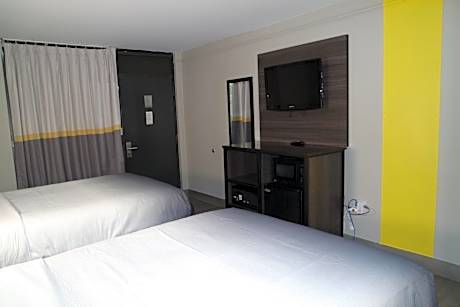 2 Queen Beds Non-Smoking