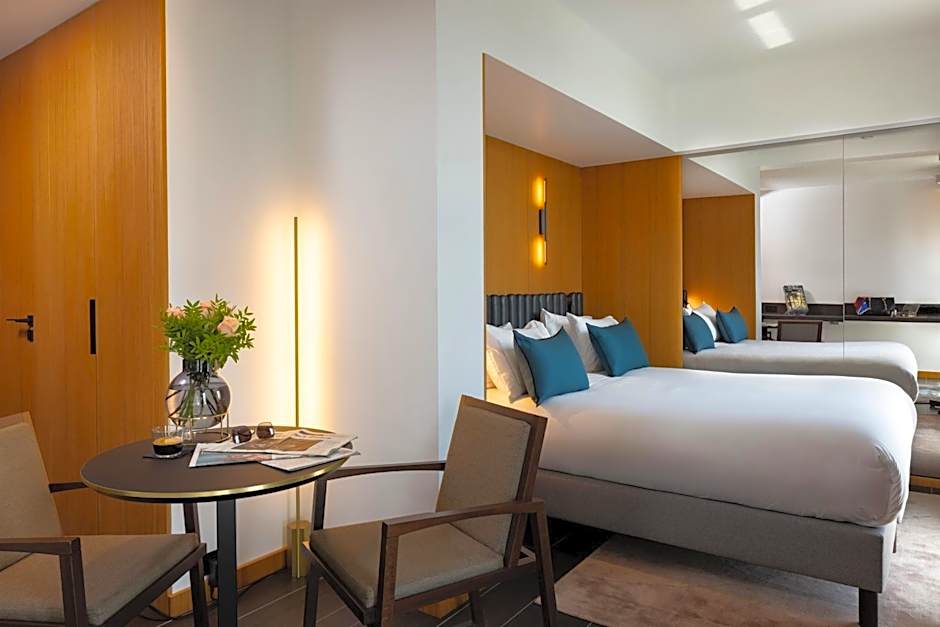 Howard sur Seine - Asnieres Paris La Defense