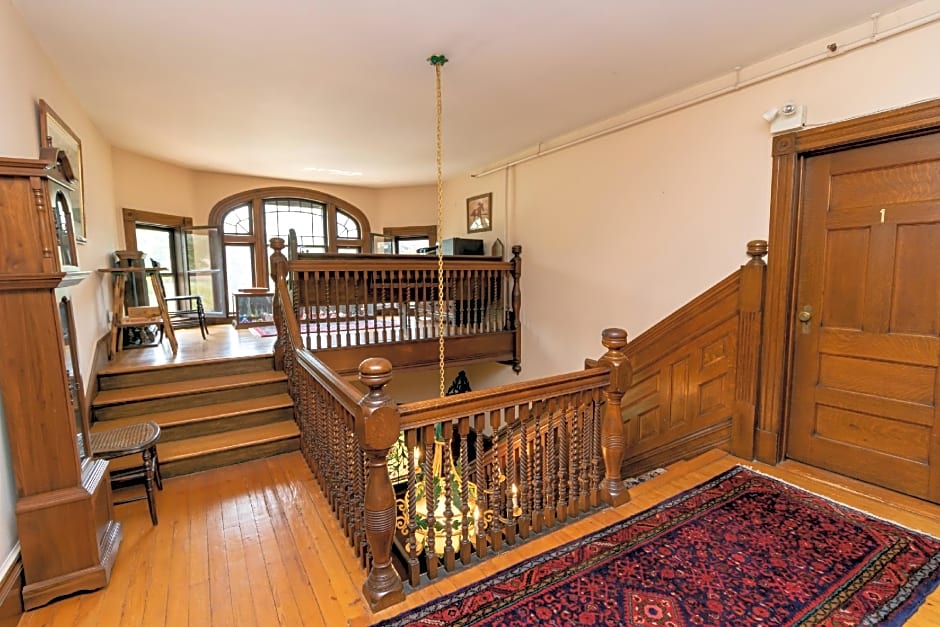 Saratoga Dreams Bed and Breakfast