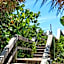 Beachside Hotel and Suites