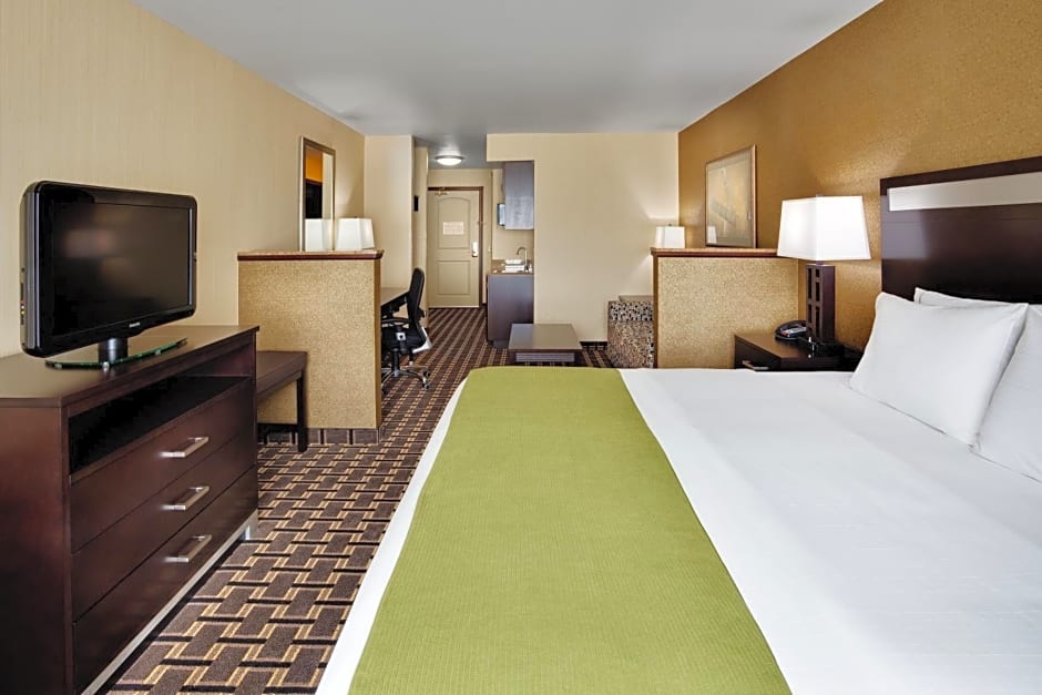 Holiday Inn Express and Suites Limerick-Pottstown