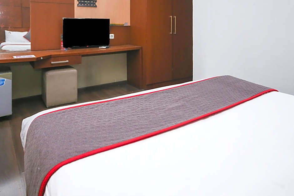 Collection O Cikarang Near Pollux Mall Formerly Hotel Pesona Cikarang