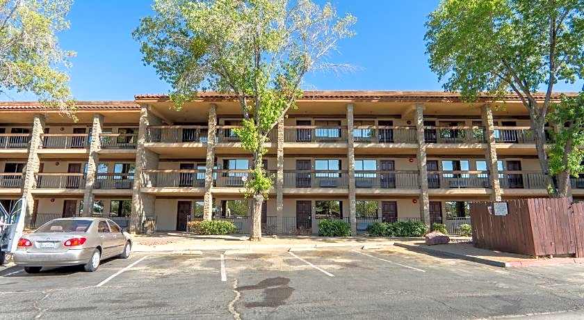 G T Hotels Inn & Suites Extended Suites