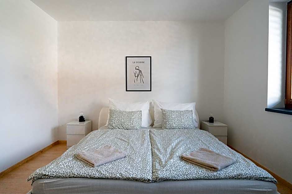 The Dante Villa Apartments