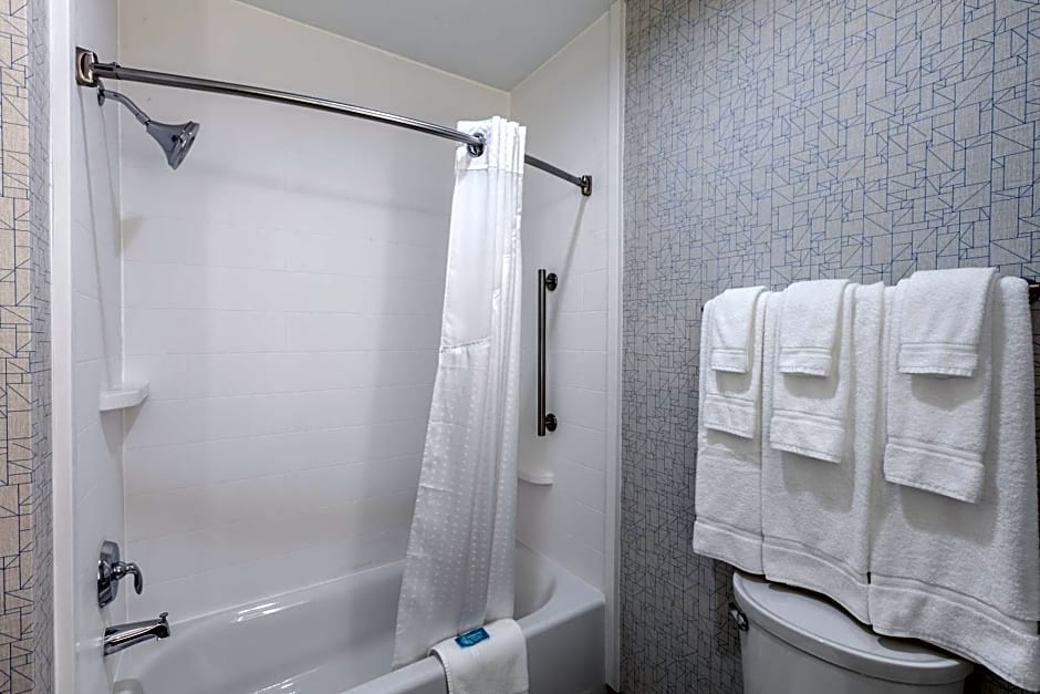 Holiday Inn Express & Suites Jersey City North - Hoboken By IHG