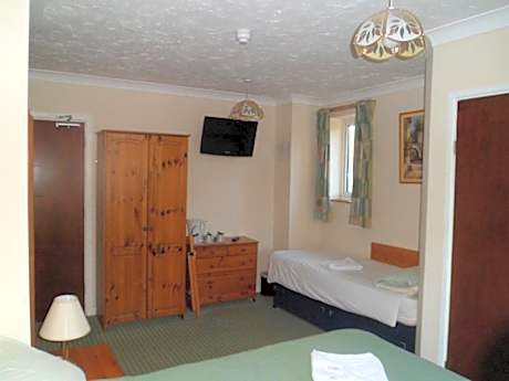 Single Room with Shared Shower and Toilet