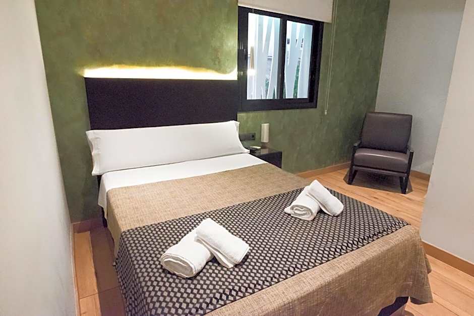 DAOS Suites & Terrace Marbella