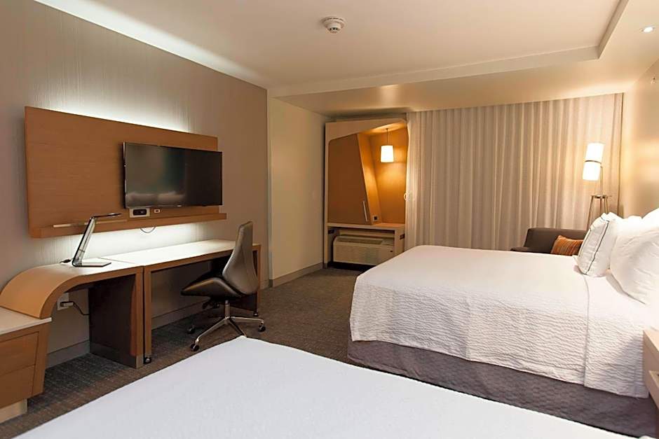 Courtyard by Marriott Houston City Place