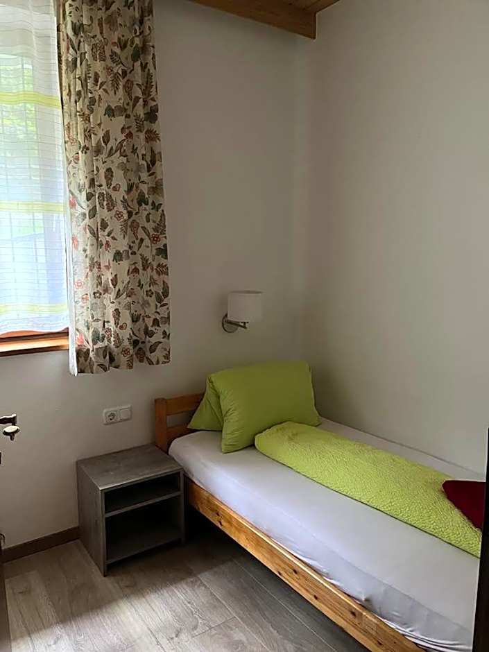 Pension Steiner, 6143 Matrei am Brenner!!Check-in between 15 - 21 o'clock!! No breakfast