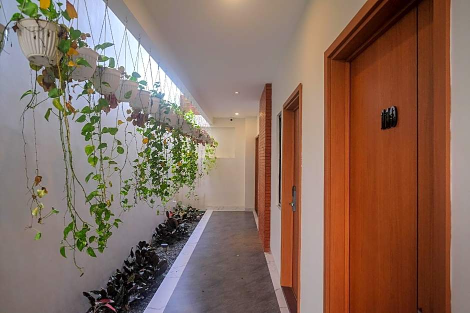 Urbanview Hotel Nardis Living near UMY