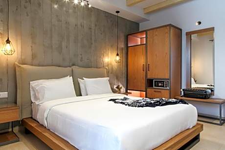 Suite with Private Pool