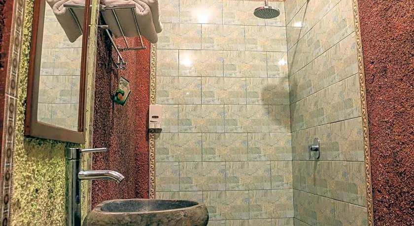 Reynold Artha Guest House RedPartner