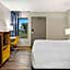 Days Inn & Suites by Wyndham Warren