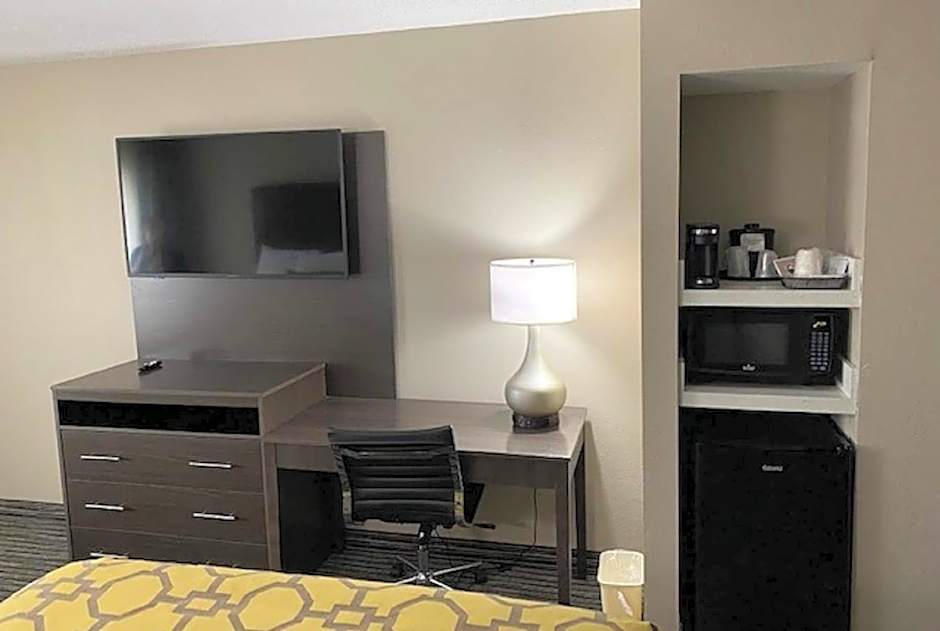 Baymont by Wyndham Topeka