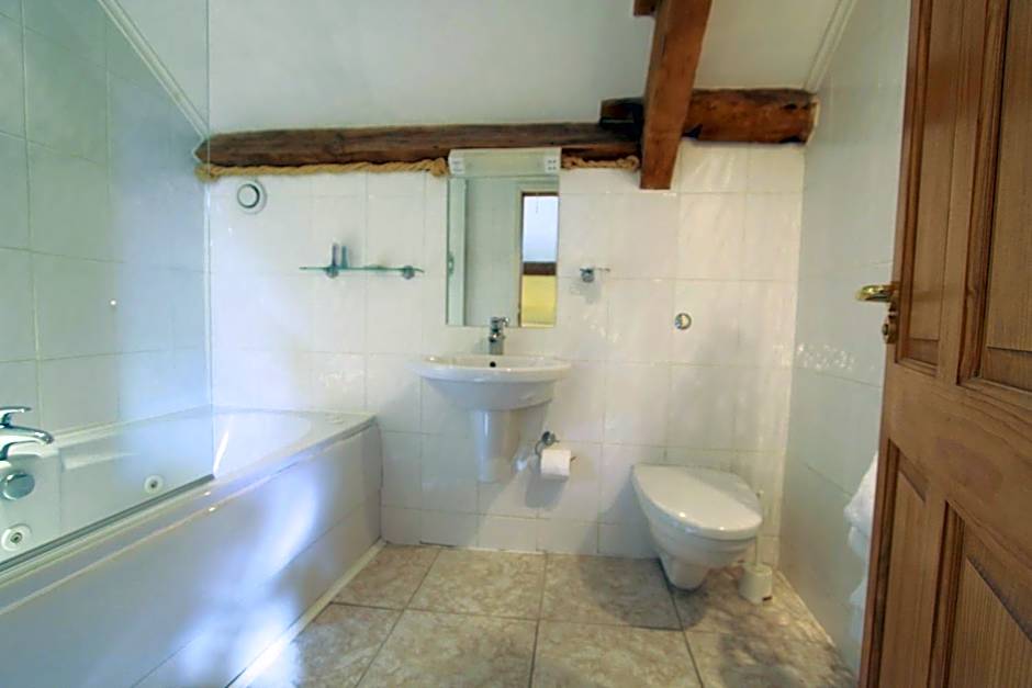 Centre Of Britain Hotel