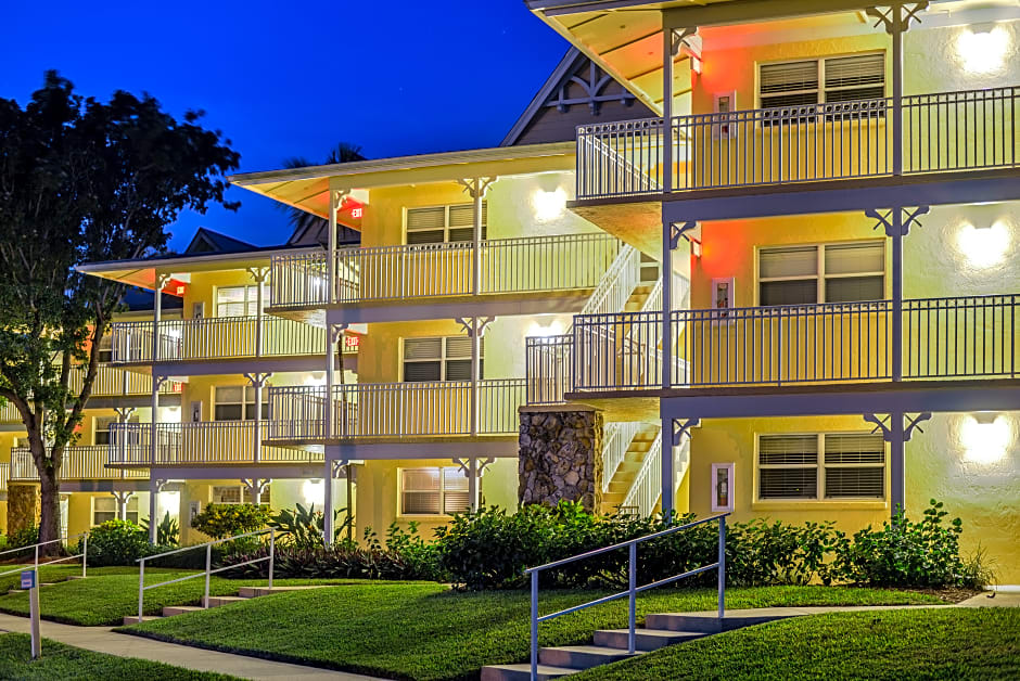 Hilton Vacation Club Charter Club Naples Bay