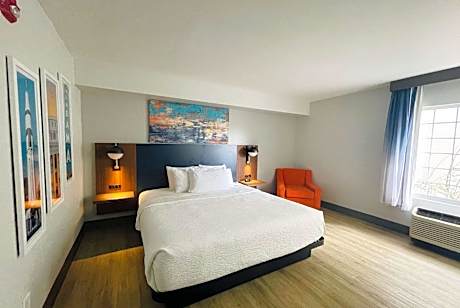 King Room - Mobility Accessible/Non-Smoking