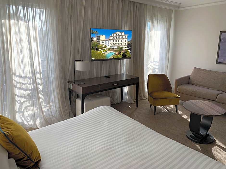 Hotel Le Canberra