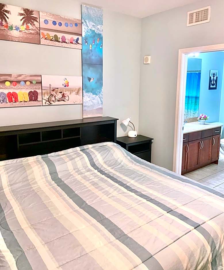 LAKETOWN 5 POOLs STEPS TO BEACH FAMILY FRIENDLY
