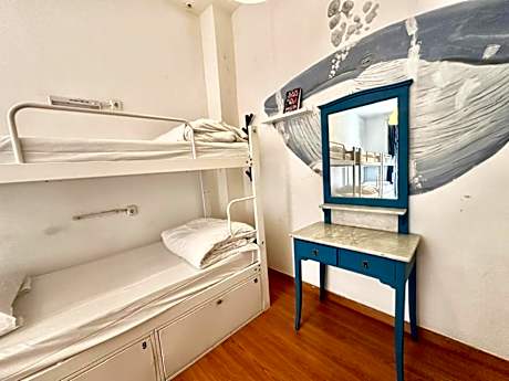 Bed in 10-Bed Mixed Dormitory Room