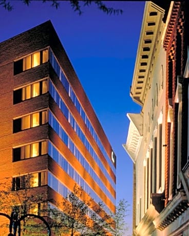 Omni Charlottesville Hotel