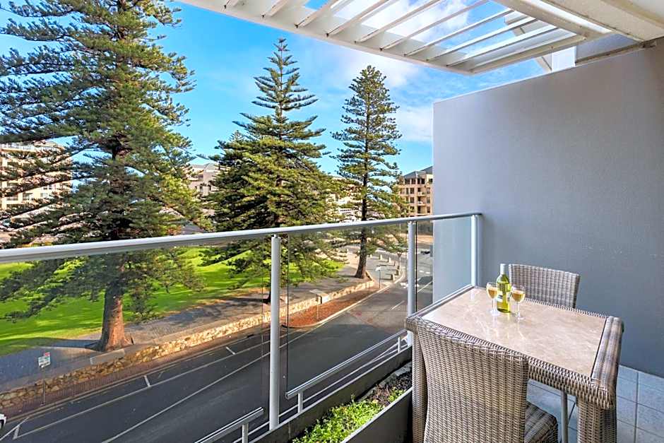 Oaks Glenelg Liberty Suites