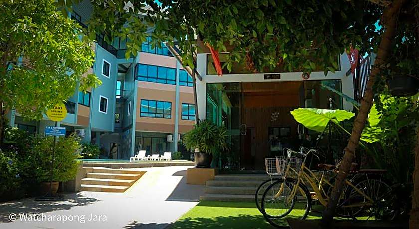 Phuket Airport Place