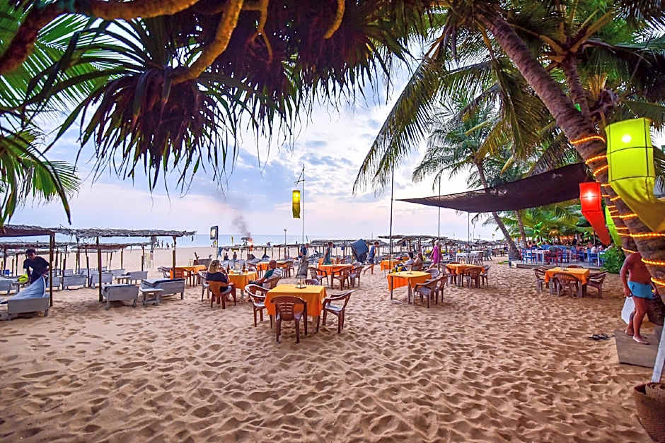 International Beach Hotel & Restaurant