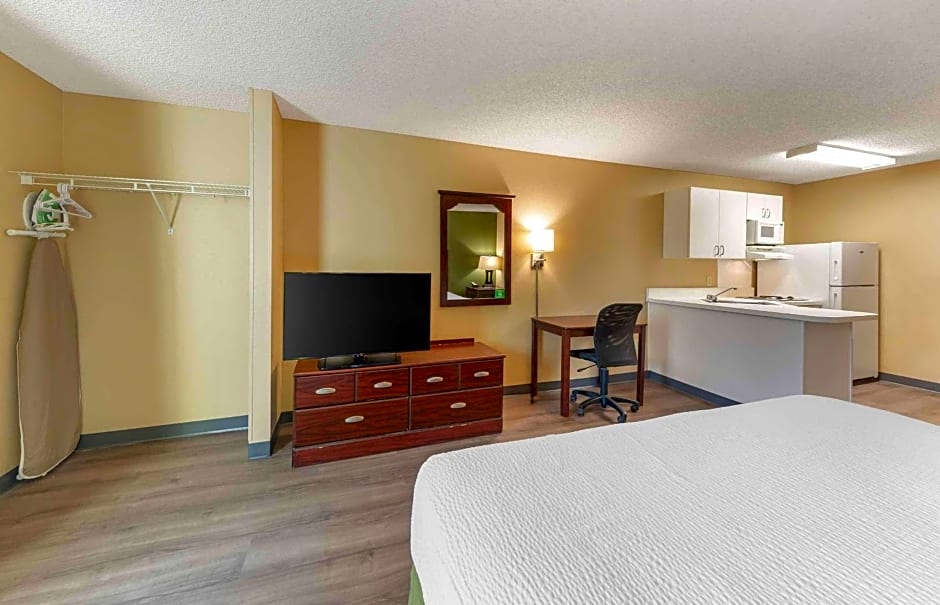 Extended Stay America Suites - Los Angeles - Ontario Airport