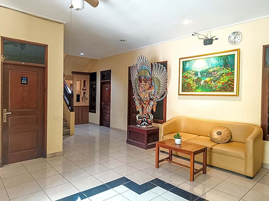 Miraa Guest House & Resto