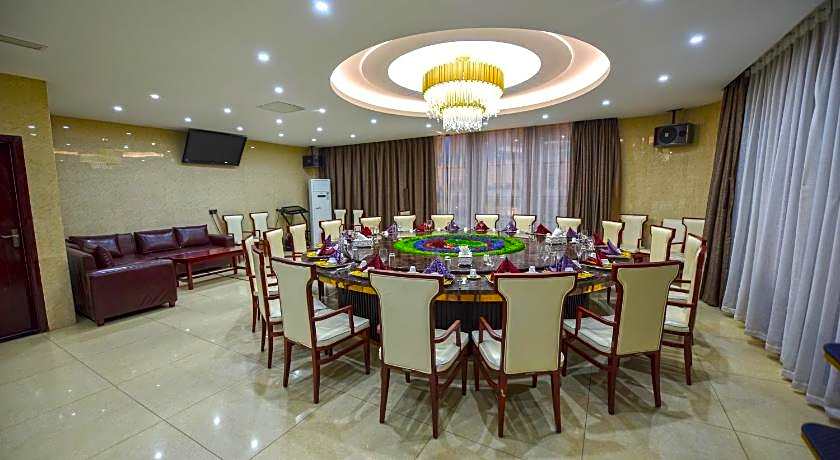 Kololo Courts Hotel And Restaurant