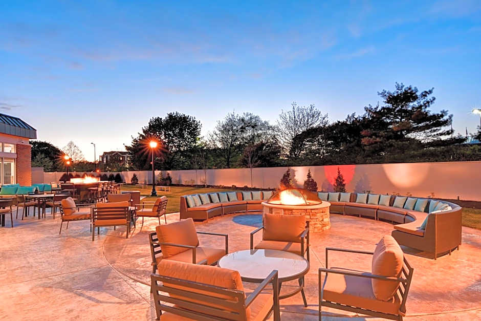 Courtyard by Marriott Long Island Islip/Courthouse Complex
