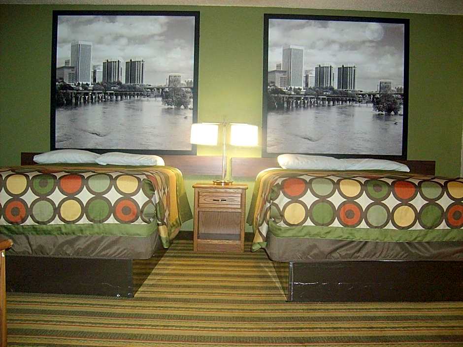 Super 8 by Wyndham Richmond/Chamberlayne Rd