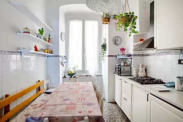 B&B Blue Home