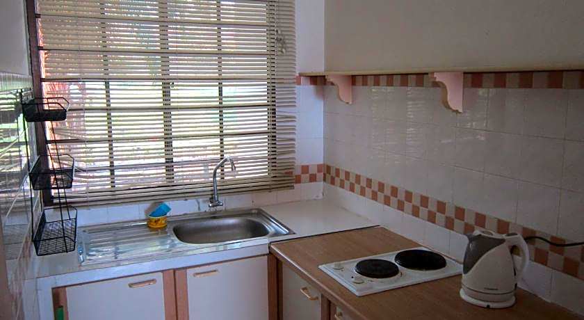 Paradise Lagoon Apartment